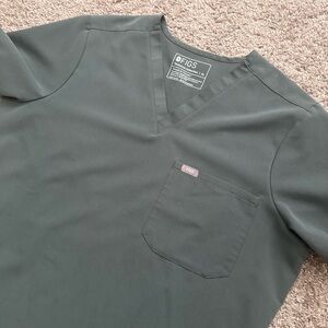 Figs Women’s V-Neck Scrub Top in Moss Green
